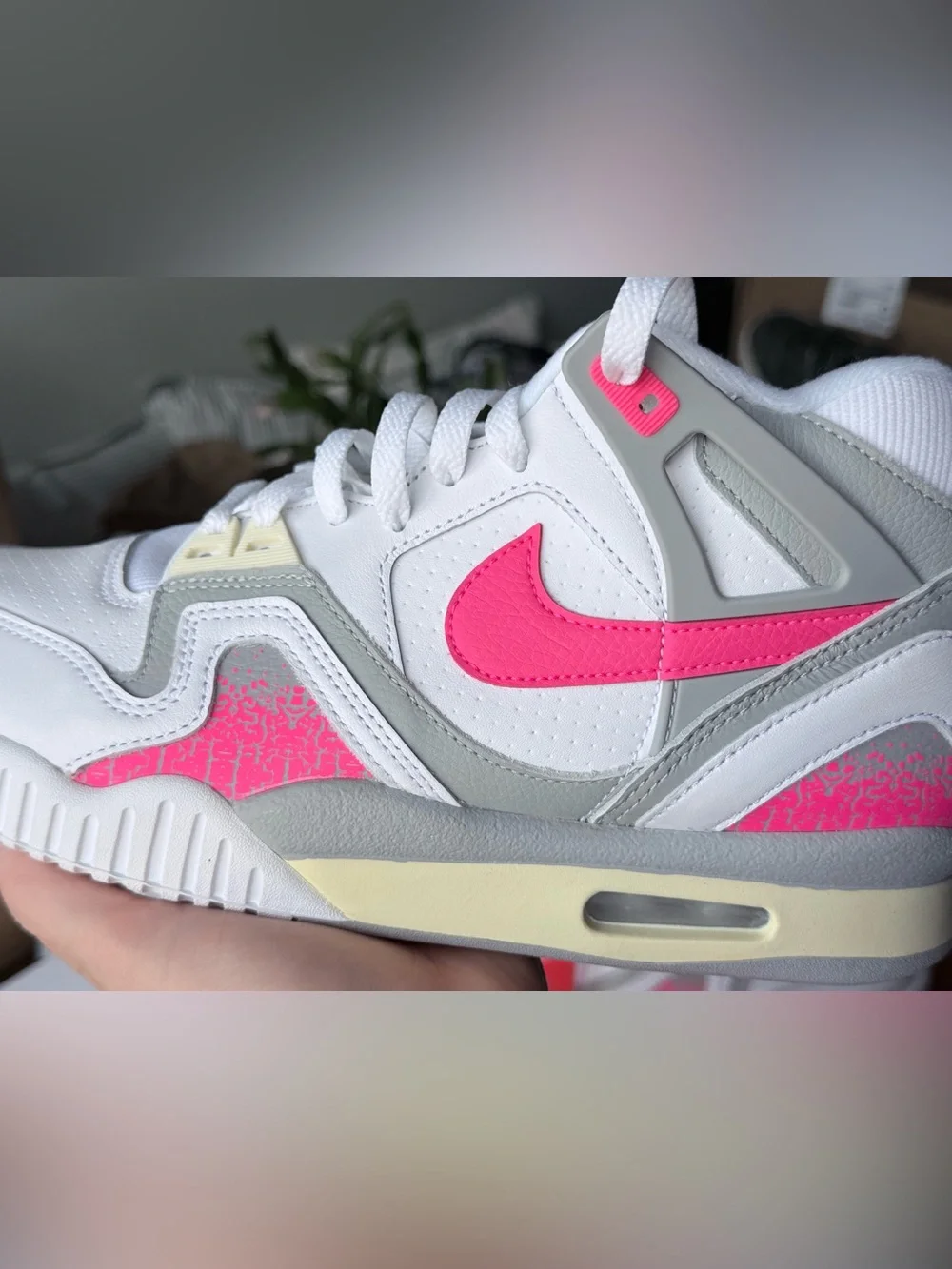 Nike Air Tech Challenge 2 